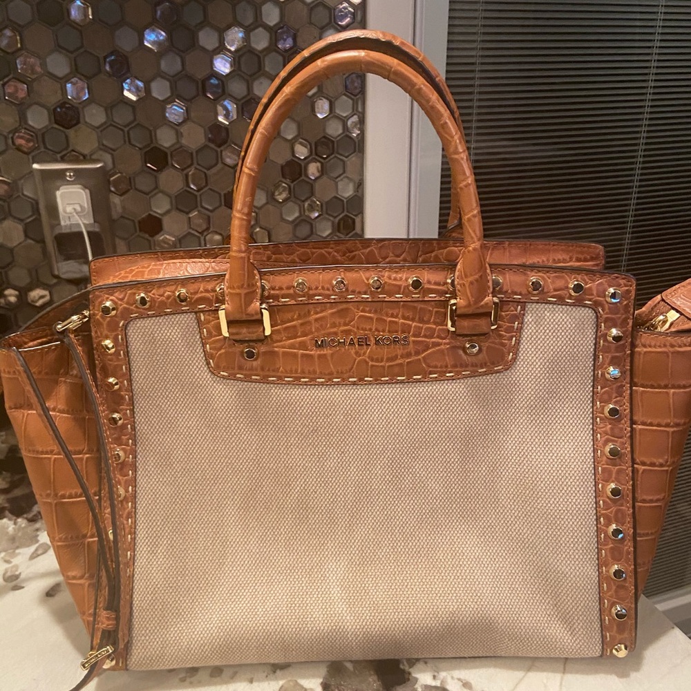 Michael Kors Selma Pick Stitch Lg Hemp Handbag